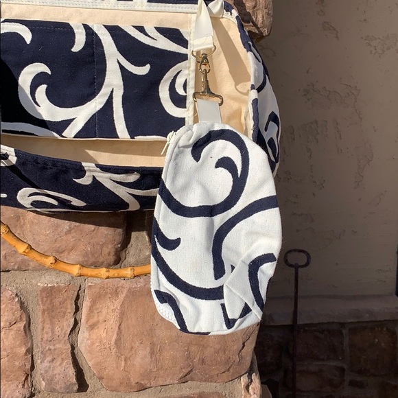 Bag with bamboo handles. 20 wide 9 tall 3 deep - Picture 3 of 5